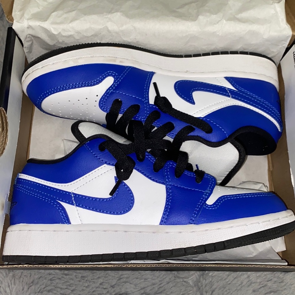 Jordan 1 low game royal